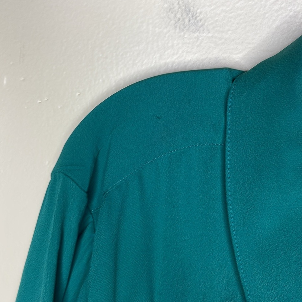 TORRID Button Front Blouse Green MADISON Rhinestone Buttons Long Sleeve NWT 5X - Picture 8 of 15